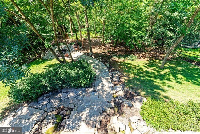 Building Photo - 47333 Middle Bluff Pl