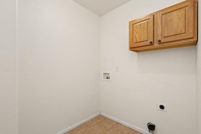 Building Photo - 5743 Snow Mesa Ct