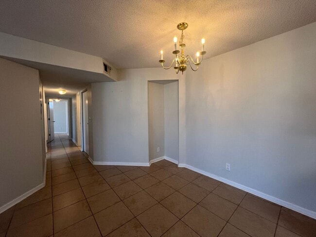 Building Photo - Myrtle Beach - 3 Bedroom / 2 Bathroom Condo