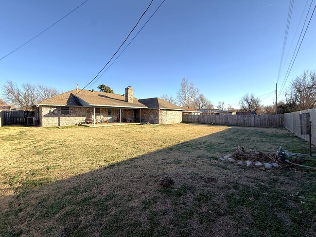 Building Photo - 5005 Colfax Pl