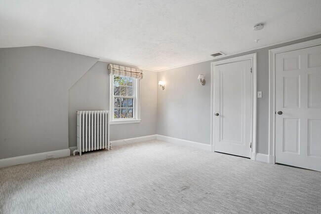 Building Photo - 28 Exmoor Rd