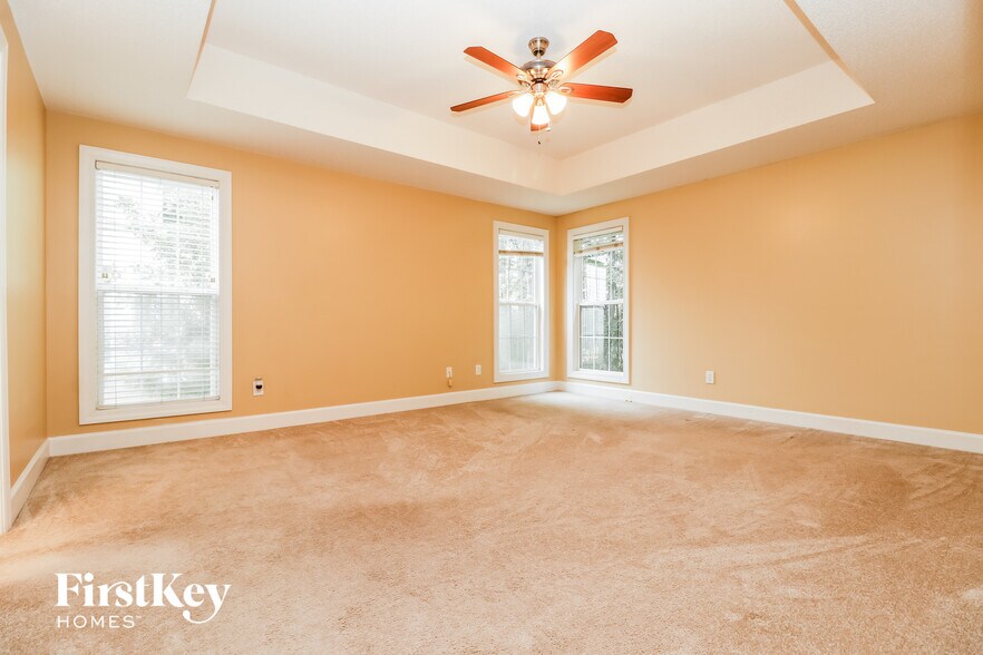 Building Photo - 1033 Bidwell Cir