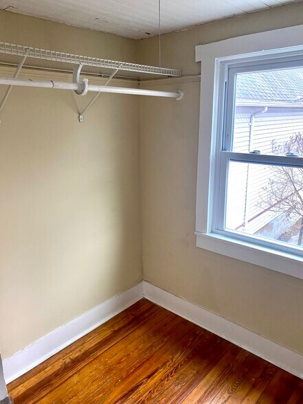 Building Photo - 19 Center St