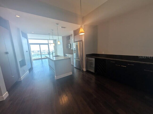 Building Photo - 912 Channelside Dr