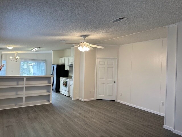 Building Photo - 11941 Watergate Cir