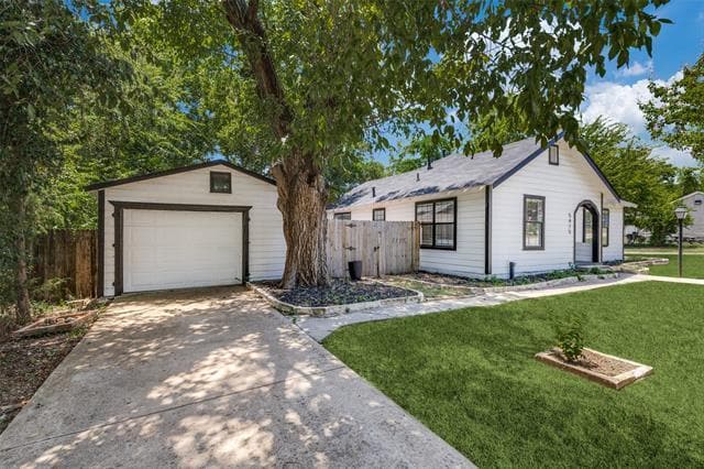 Building Photo - 5415 Dartmouth Ave