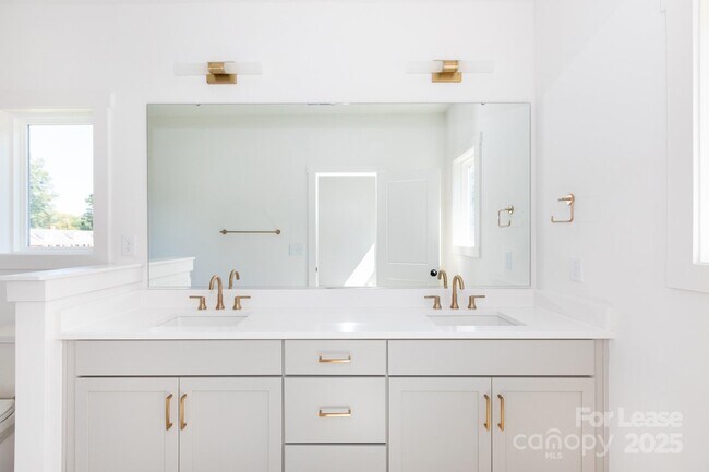 Building Photo - 505 Bowman Rd