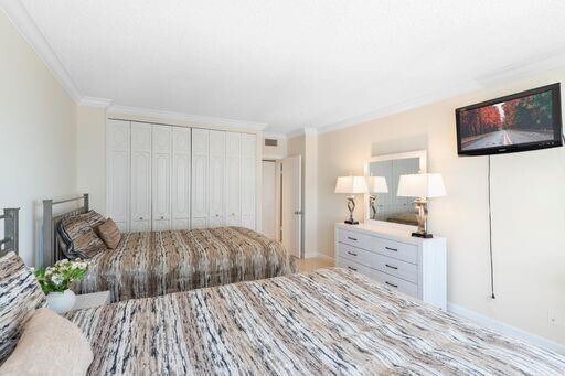 Building Photo - 3550 Galt Ocean Dr