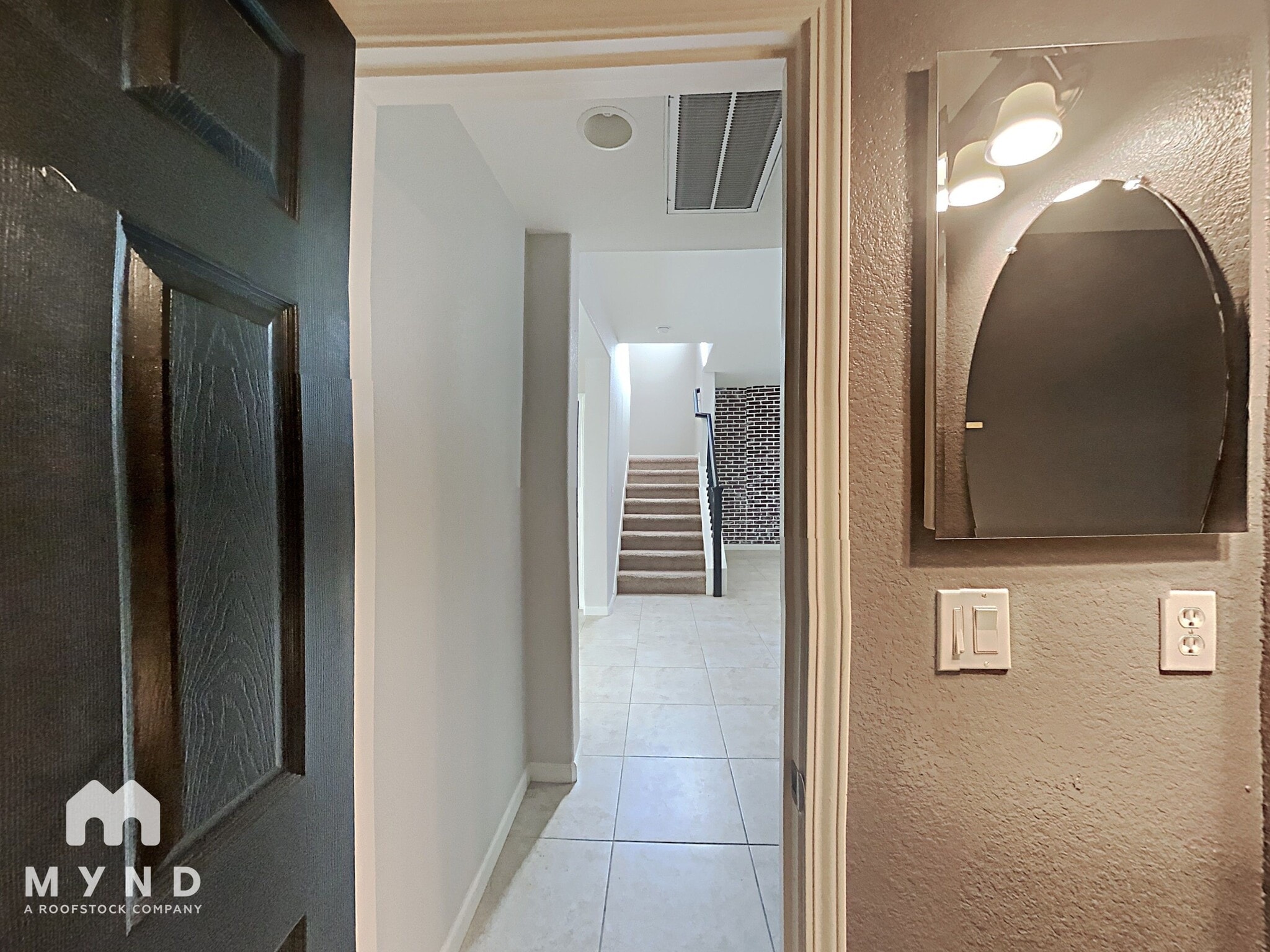 Building Photo - 10772 Grayslake Dr