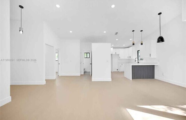 Building Photo - 13608 SW 286th Terrace