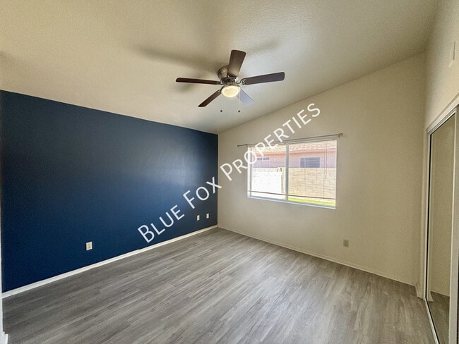 Building Photo - 9055 E Alderpoint Way