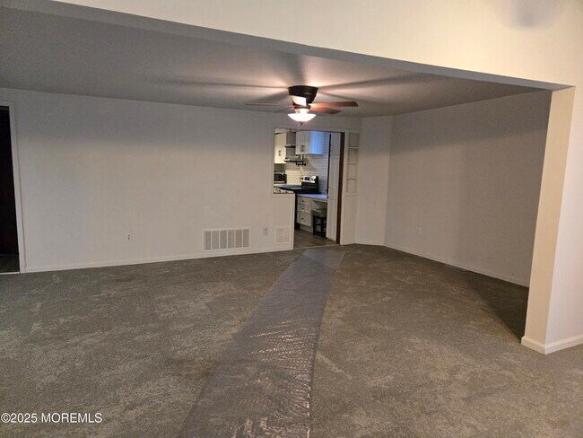 Building Photo - 40 Red Wing Ave