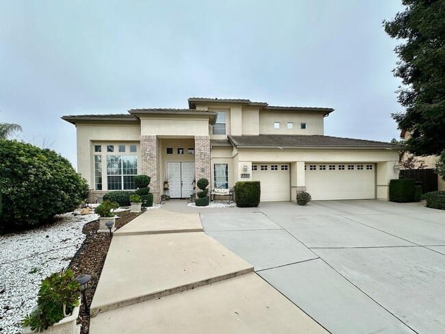 Building Photo - 5701 W Country Ave