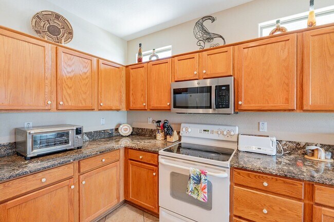 Building Photo - STUNNING Home with New AC in Exclusive 'Th...