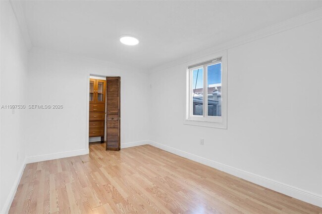 Building Photo - 201 SW 51st Ct