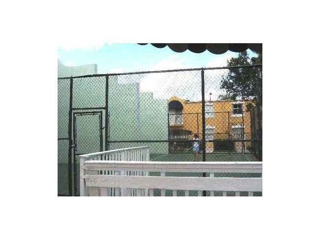 Racquetball - 365 NW 85th Ct