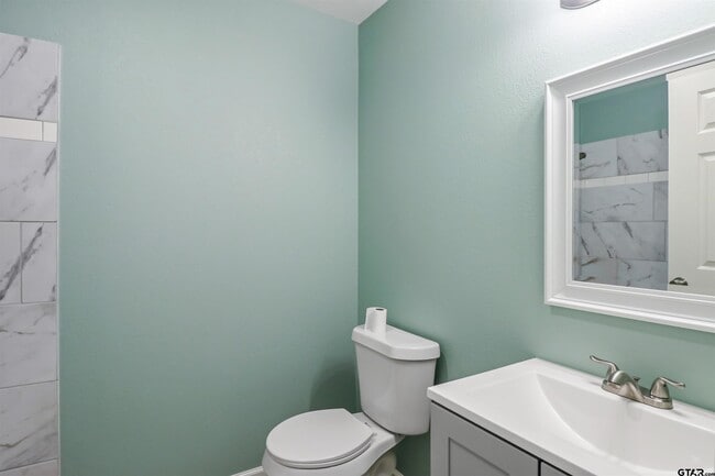 Building Photo - 1333 Montgomery Gardens