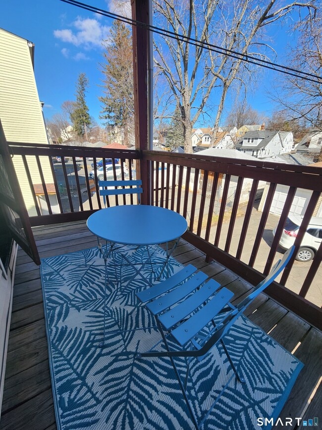 Building Photo - 458 Hillside Ave