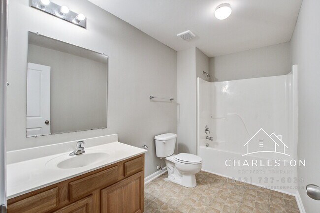 Building Photo - 198 Grand Oaks Dr