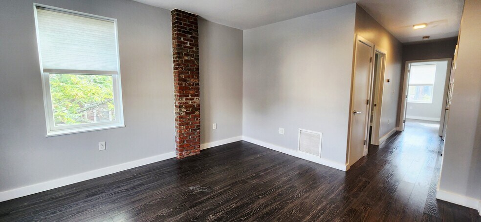 Building Photo - 1 Chelsea Ter