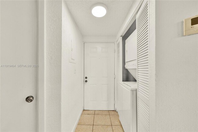 Building Photo - 8290 Lake Dr