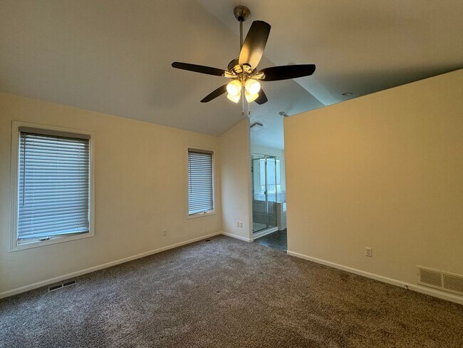 Building Photo - Beautiful Home in W Fort Collins