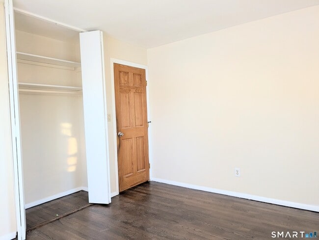 Building Photo - 139 Little Deer Rd