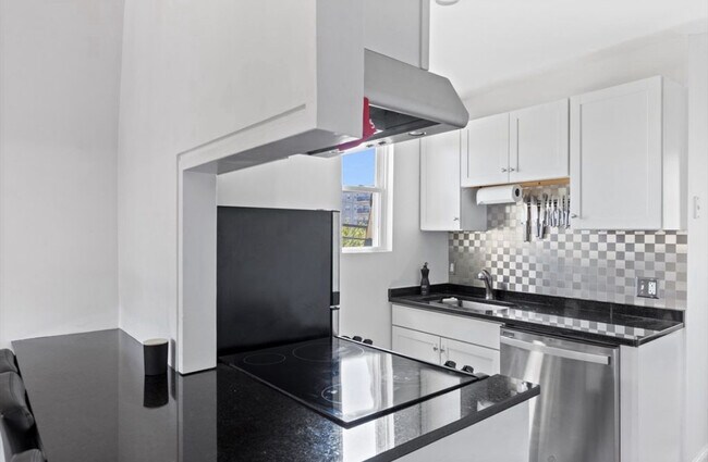 Building Photo - 208 Washington Ave