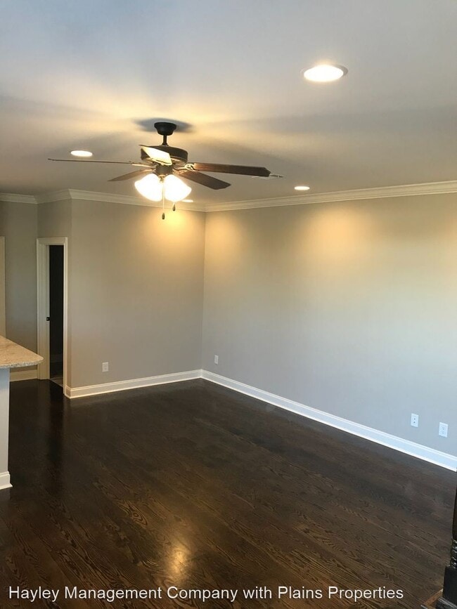 Building Photo - 3 br, 3.5 bath House - 1102 Runningvine Lane