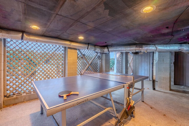 Building Photo - 7 Periwinkle Ln