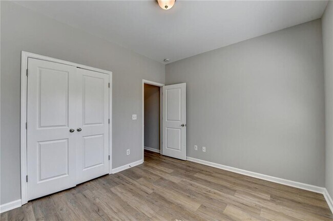 Building Photo - 68 Hardy Water Dr SE