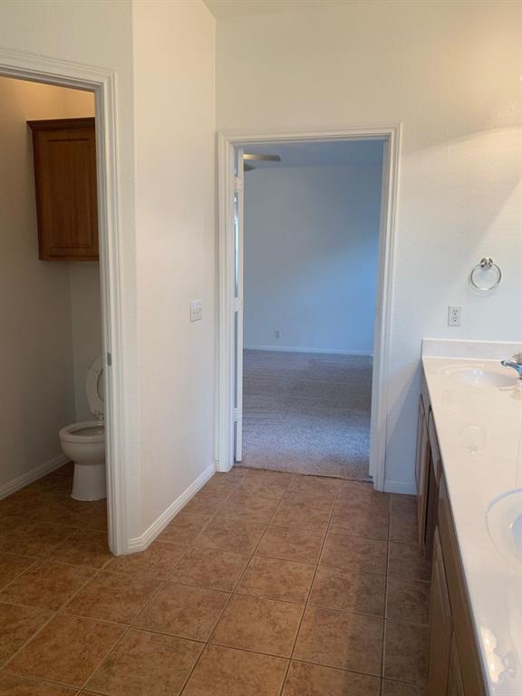 Building Photo - 1904 W 42nd St