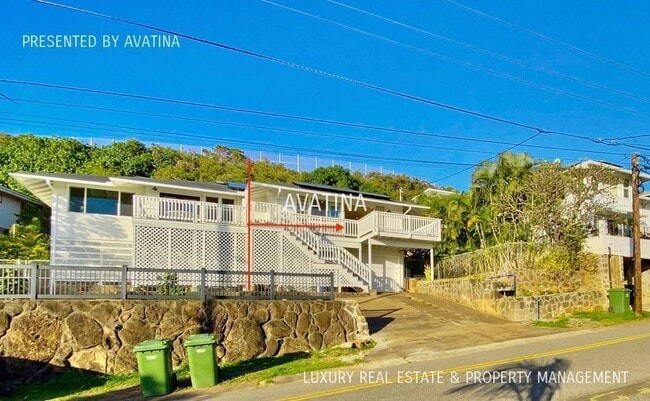 Building Photo - 2330 Makanani Dr
