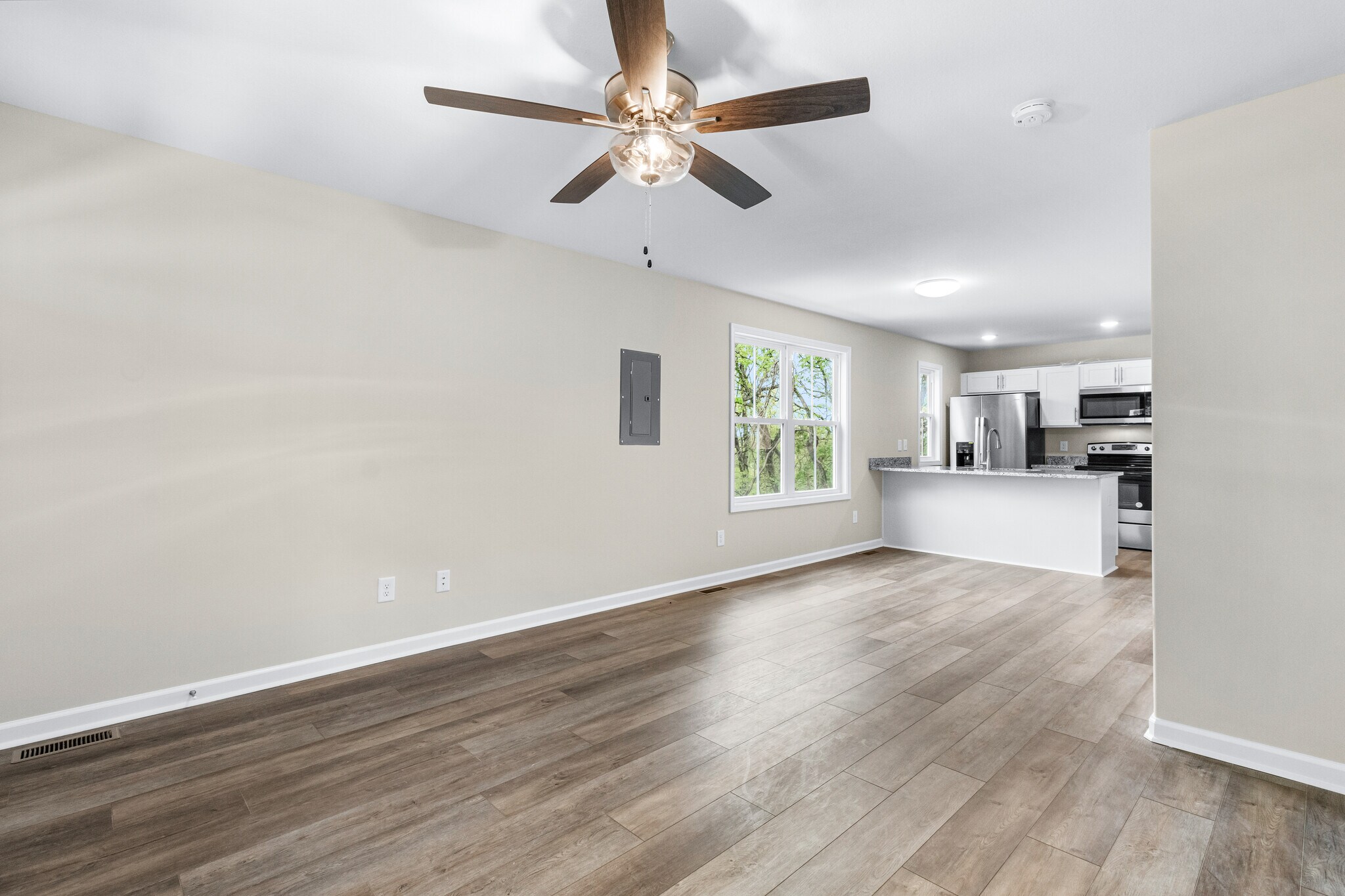 Building Photo - 104 Duncan St