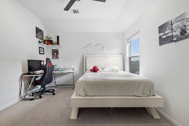 Building Photo - 920 Villa Rialto View