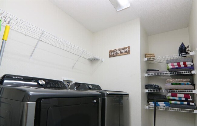 Building Photo - 1470 Wedge Way