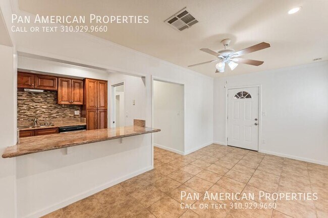 Building Photo - 1837 Mayflower Ave