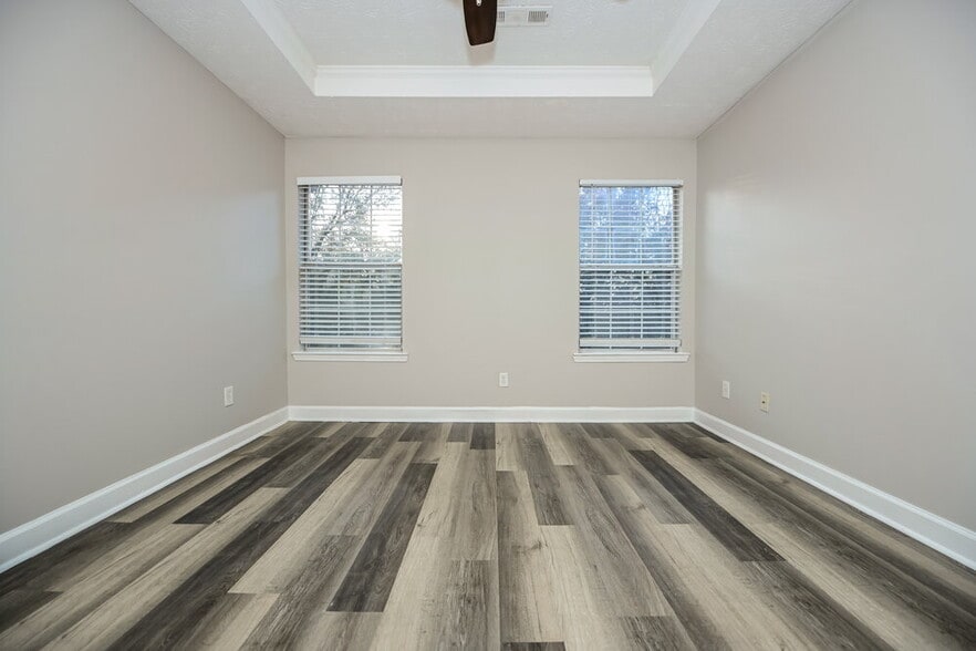 Building Photo - 337 Autumn Lake Dr