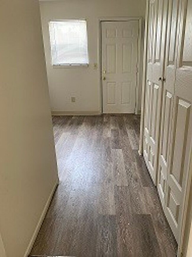 Interior Photo - Westerville Oaks Townhomes