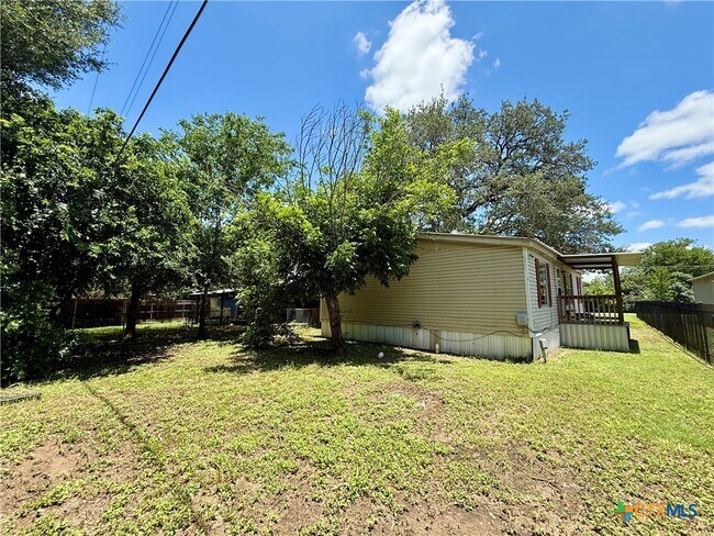 Building Photo - 319 E Zipp Rd