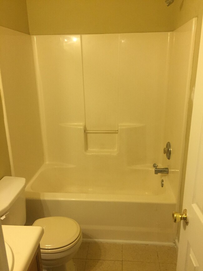 Building Photo - 230 Wood Ave