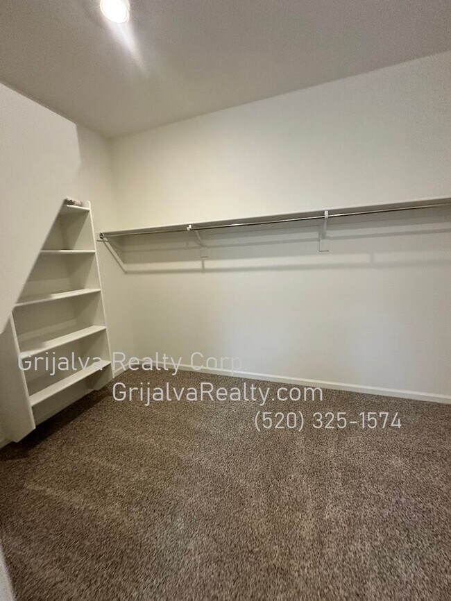 Building Photo - BRAND NEW BUILD! 4 Bedroom, 2 Bath House i...