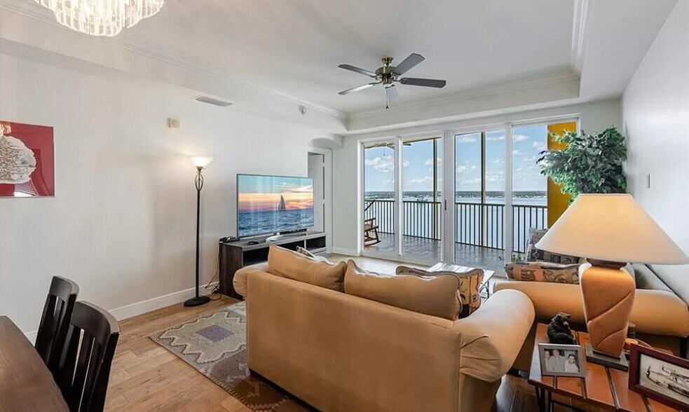 Building Photo - 2743 1st St