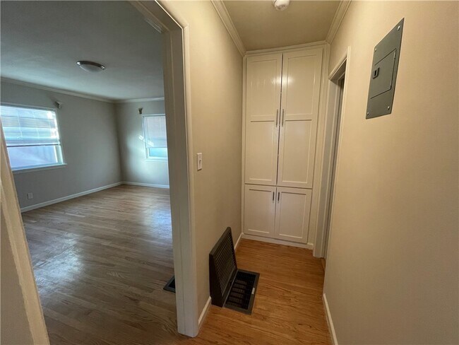 Building Photo - 3311 Alameda