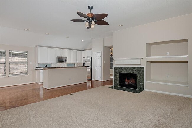 Building Photo - 99 E Foxbriar Forest Cir