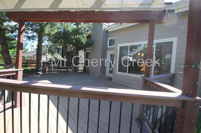 Building Photo - 9800 Foxhill Cir