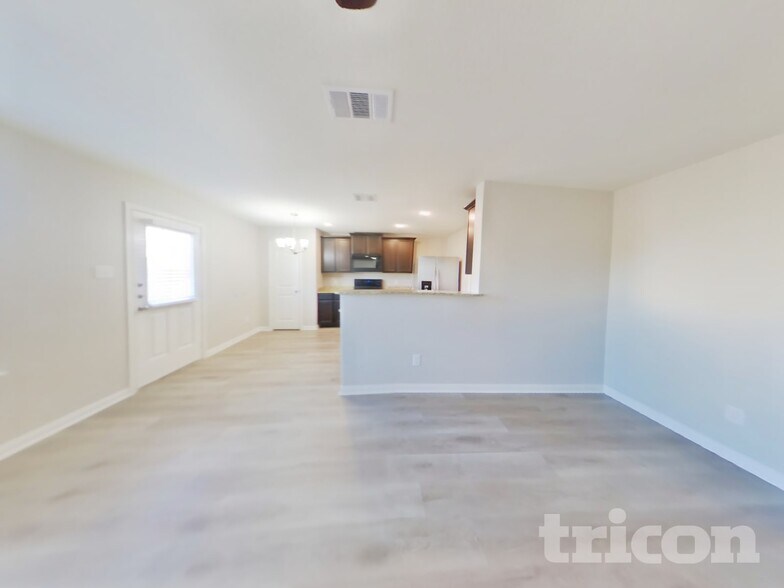 Building Photo - 676 Yearwood Ln