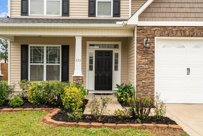 Building Photo - 133 Lockwood Dr