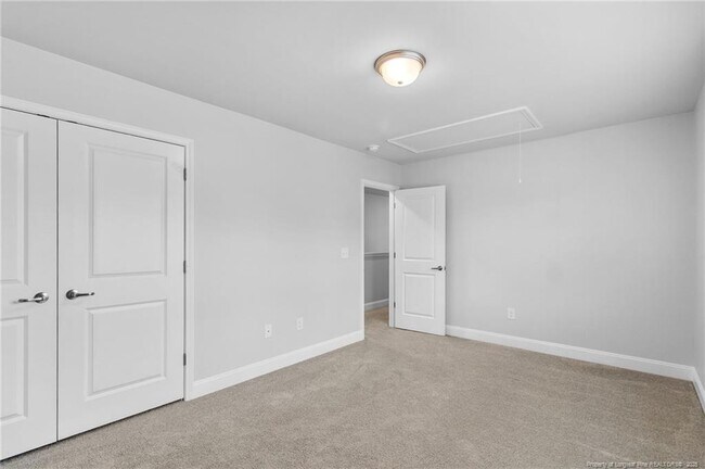 Building Photo - 243 Spring Flowers Dr