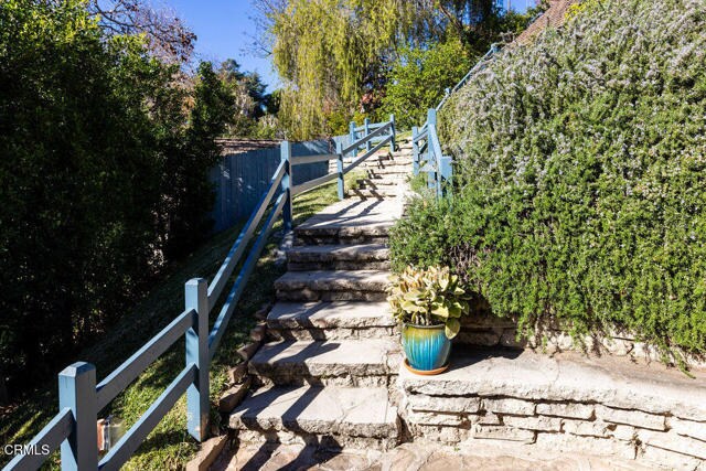 Building Photo - 4053 Cromwell Ave